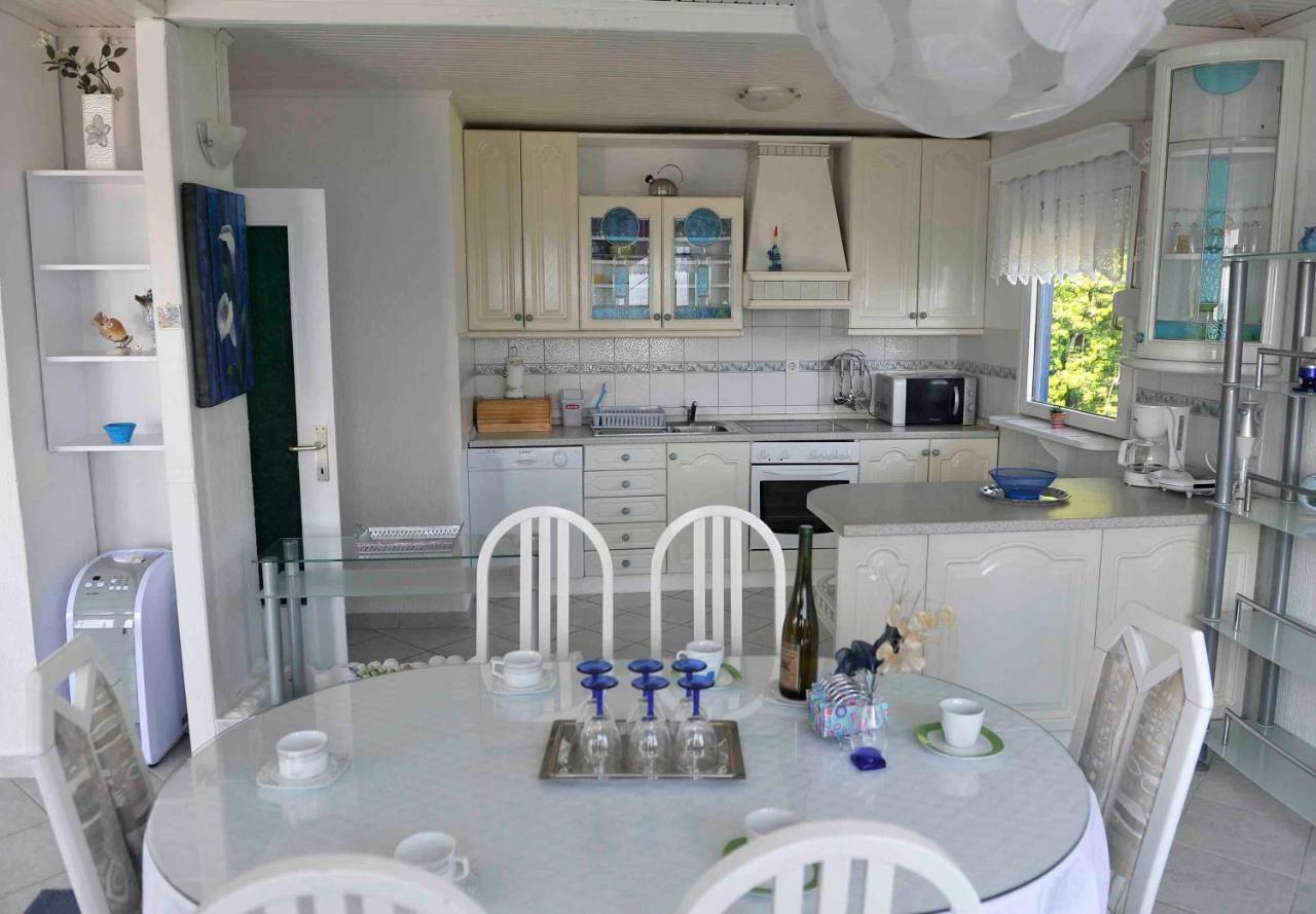 Mare Apartment *